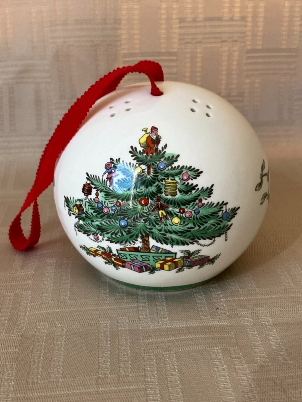 Vtg 1982 SPODE CHRISTMAS POTPOURRI BALL SPHERE ORNAMENT ENGLAND S3324-G